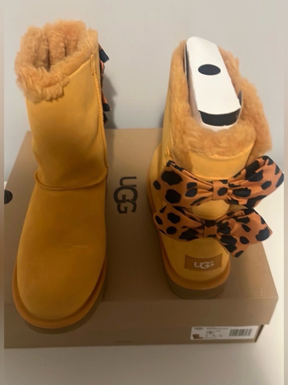 UGG Bailey Bow Retro Spots Boots Sweet Potato Leopard Bow Shearling Sz 7 NIB